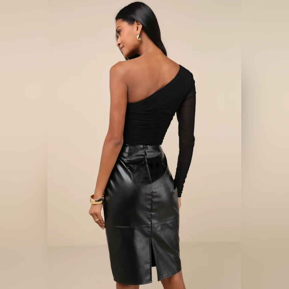 Lulu's Black Vegan Leather Pencil Skirt